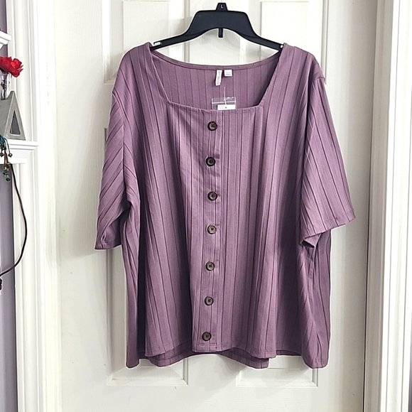 🆕️ sz 22/24 purple top - Picture 1 of 4